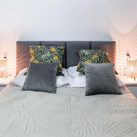 Charming Apartment In Calm And Central Area Cracovia Exterior foto
